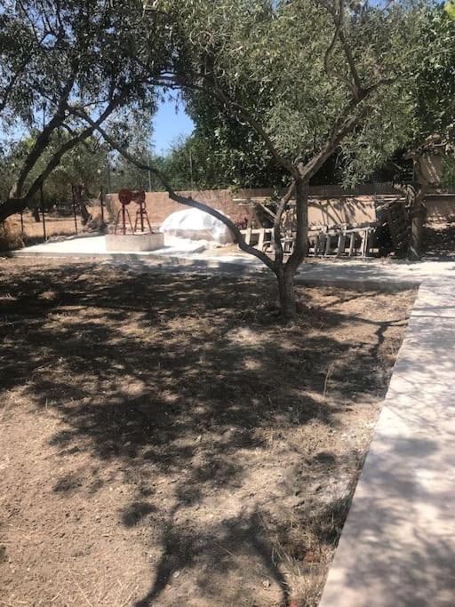 Khloi Πέτρινη Κατοικία Στην Αίγινα - Stone House In Aigina מראה חיצוני תמונה