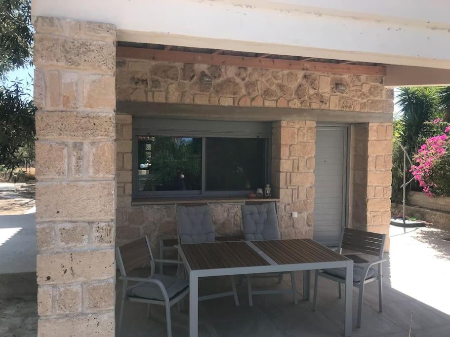 Khloi Πέτρινη Κατοικία Στην Αίγινα - Stone House In Aigina מראה חיצוני תמונה