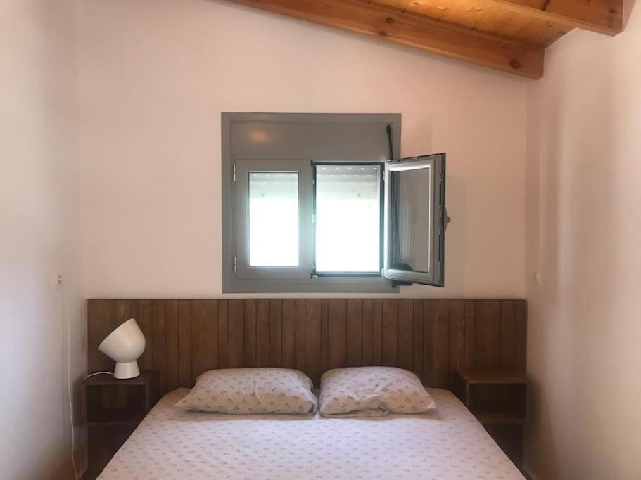 Khloi Πέτρινη Κατοικία Στην Αίγινα - Stone House In Aigina מראה חיצוני תמונה
